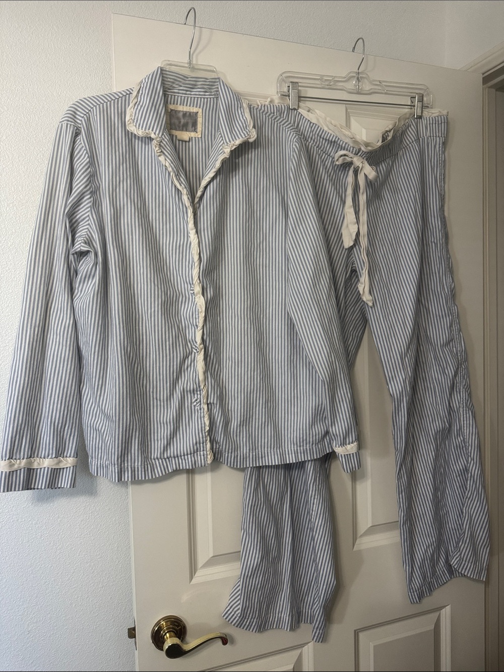 Victoria’s Secret Striped Blue & White Cotton Pajama Set size L